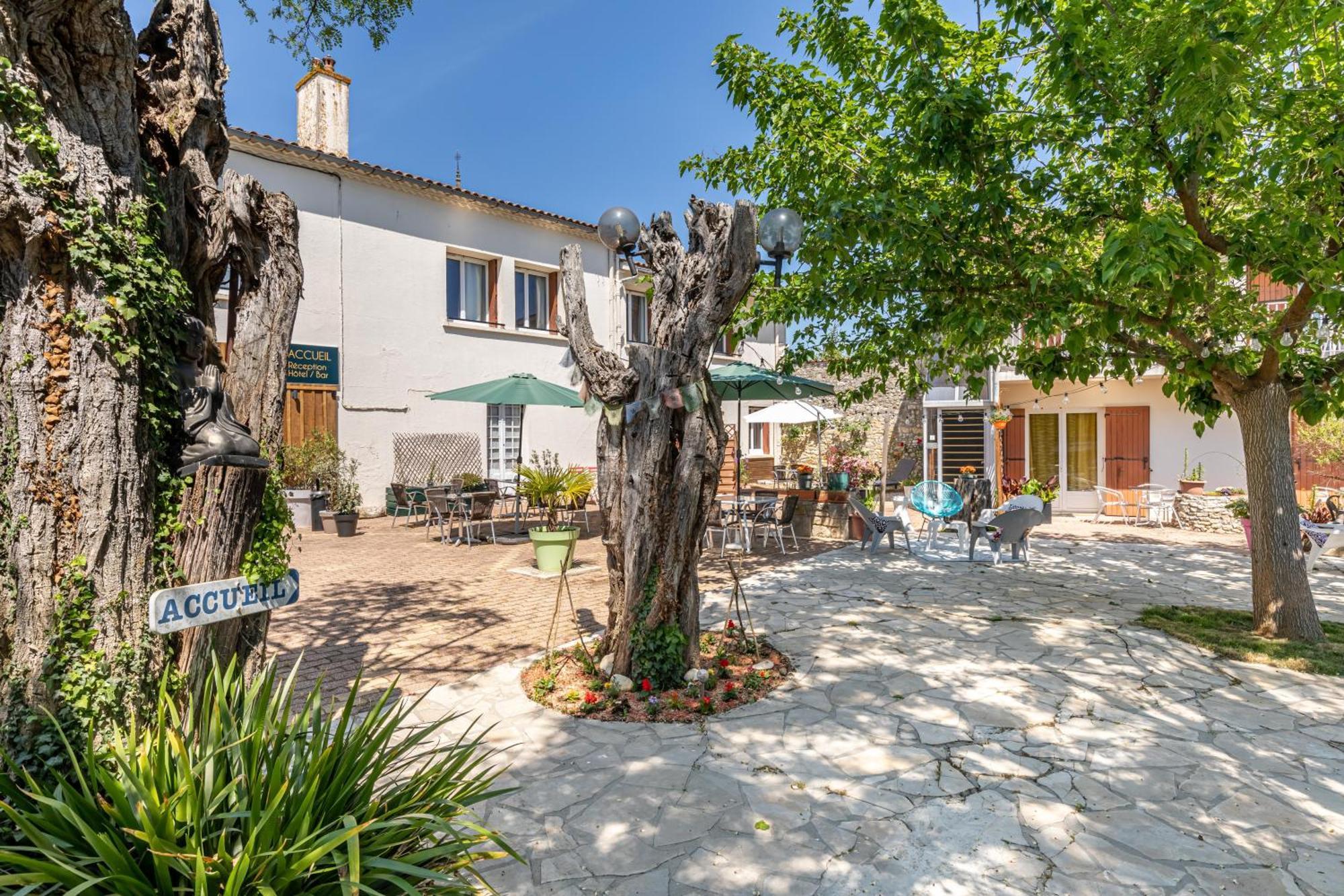 Hotel Les Vieux Acacias Queyrac Экстерьер фото