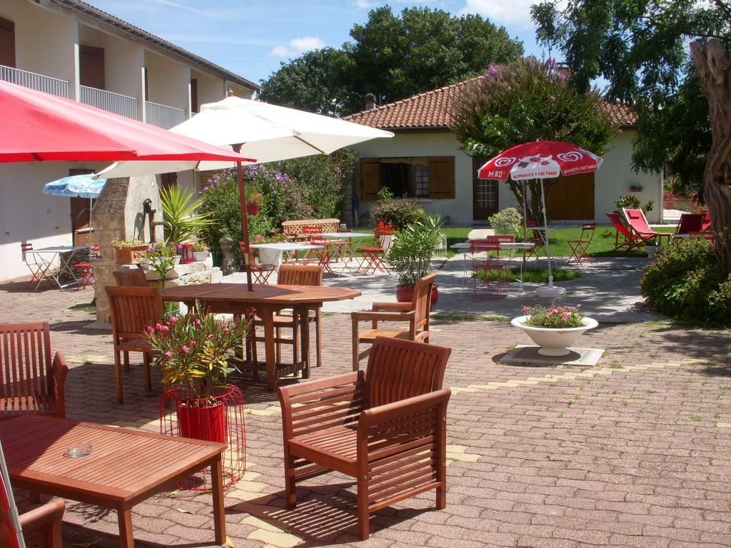 Hotel Les Vieux Acacias Queyrac Экстерьер фото